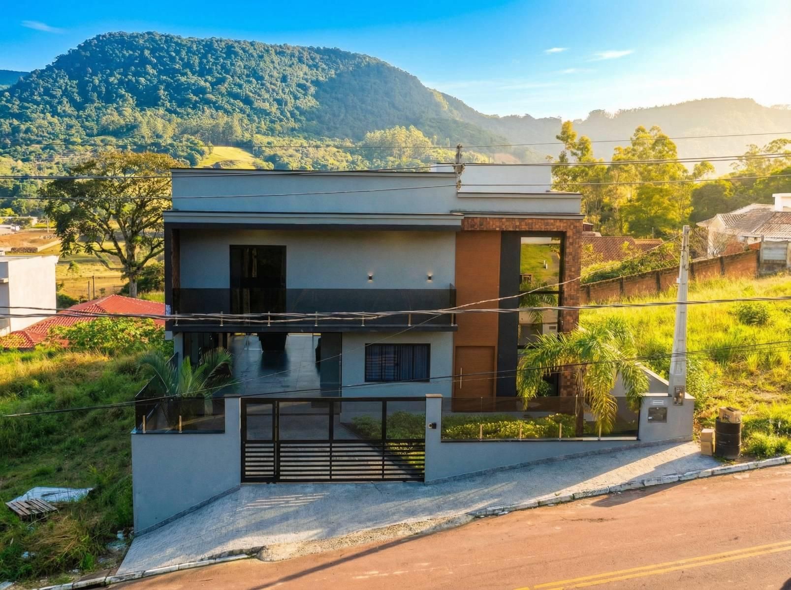 Casa de Alvenaria - Venda - 03 dormitórios - 330m2 - Alto Padrão - Piscina - Rua Kiliano Rode - Loteamento Efre Fronza - Valada Itoupava - Rio do Sul - Casa em Valada Itoupava, Rio do Sul - à venda - Cifra Imóveis e Empreendimentos Imobiliários