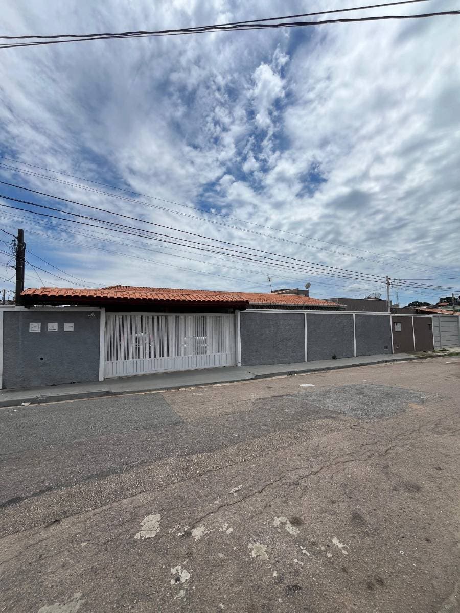 Casa 3 quartos Jardim Tamoio, Jundiaí: 215m² com 4-6 vagas - Casa em Jardim Tamoio, Jundiaí - à venda - Entry Imob
