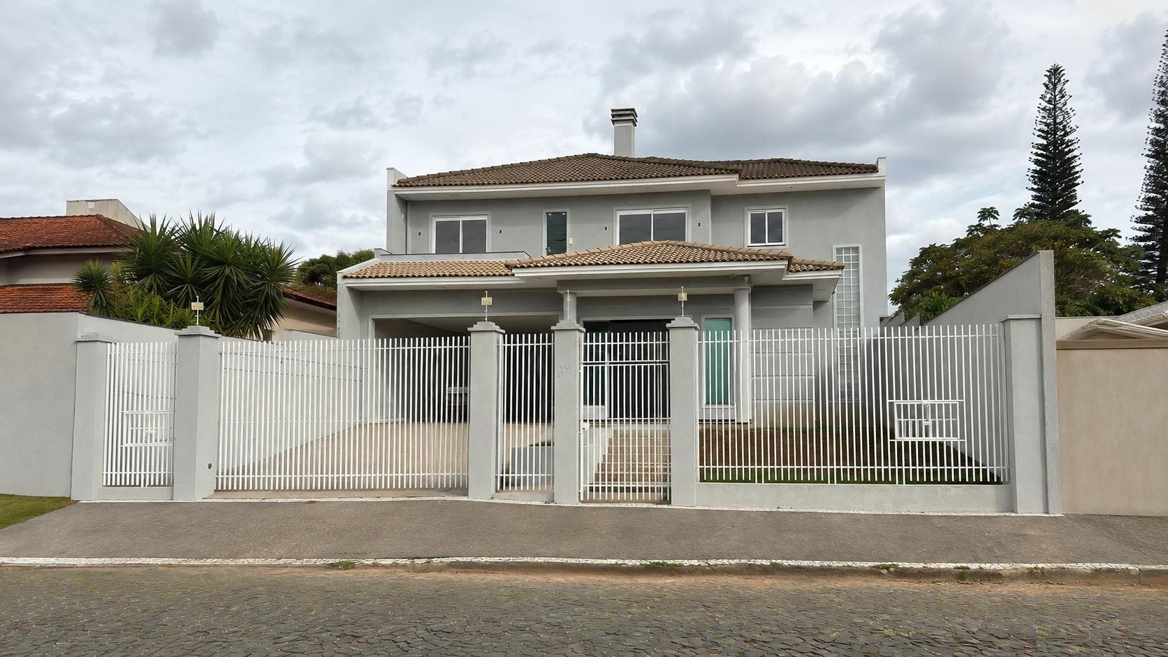 Residência - Uvaranas - Sobrado em Uvaranas, Ponta Grossa - à venda - GH Imóveis