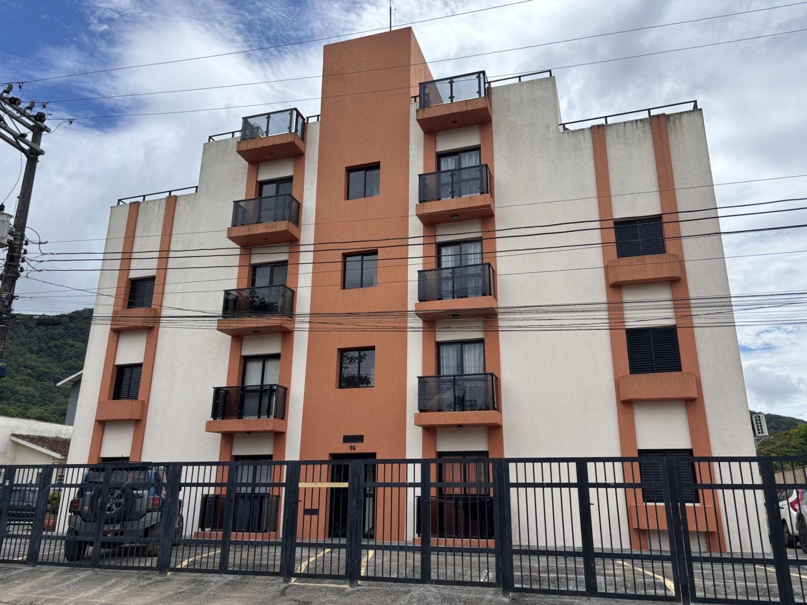APARTAMENTO PRÓXIMO A PRAIA - Apartamento em Sapê, Ubatuba - à venda - Claudia Mar LTDA