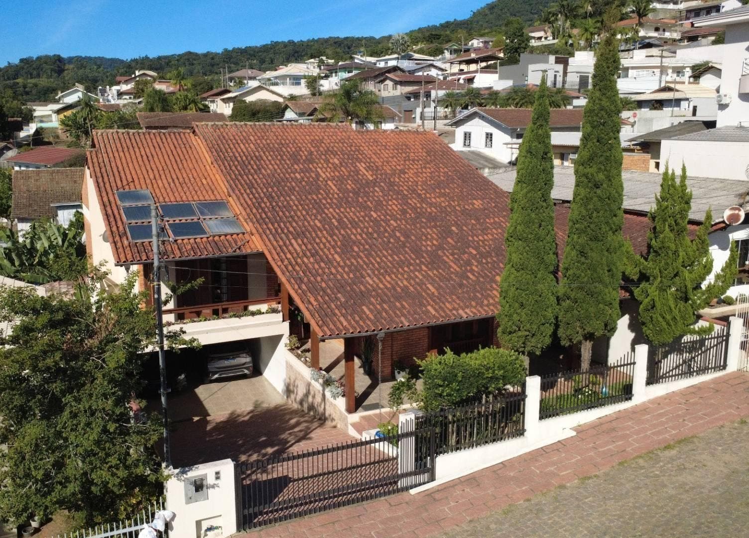 Casa de Alvenaria - Venda - 04 dormitórios - 380m2 - Semi Mobiliada - Centro - Rio do Sul por R$ 1.650.000,00 - Casa em Centro, Rio do Sul - à venda - Cifra Imóveis e Empreendimentos Imobiliários