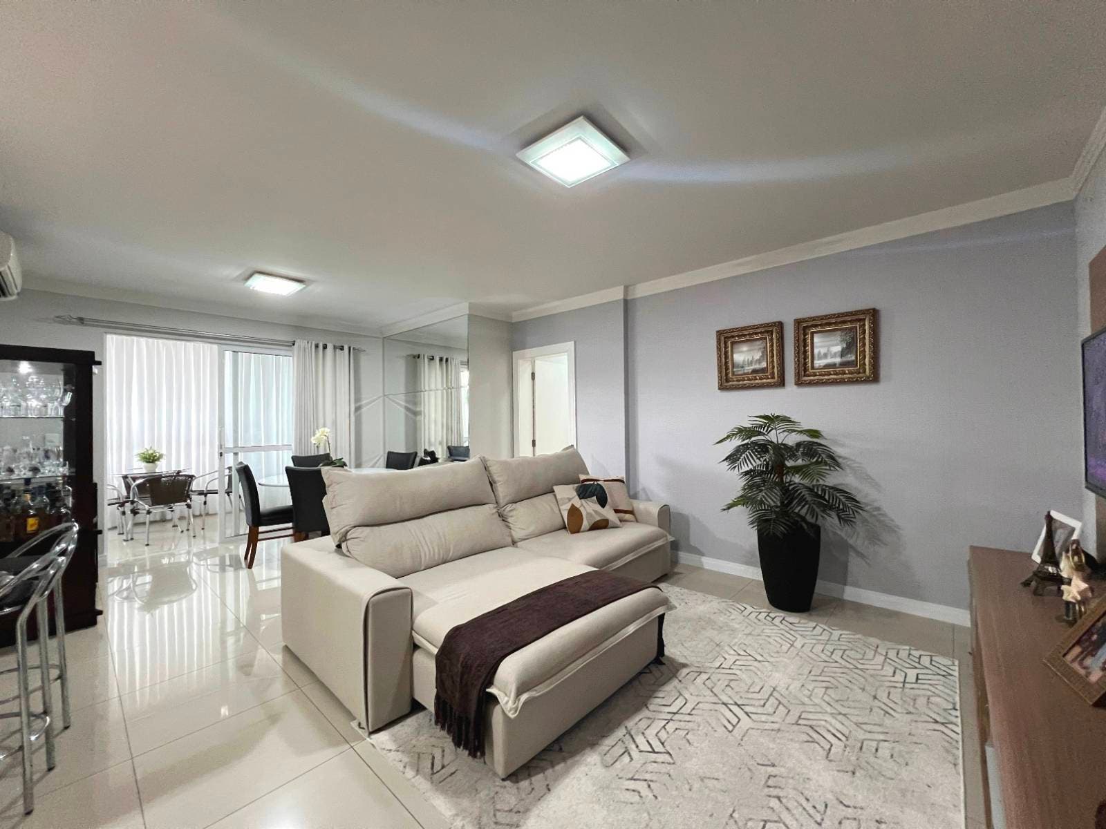 Apartamento - Venda - 03 dormitórios - 120m2 - Semi Mobiliado - Rua Leopoldo Ledra - Edifício Villa Vicenza - Santana - Rio do Sul - Apartamento em Santana, Rio do Sul - à venda - Cifra Imóveis e Empreendimentos Imobiliários