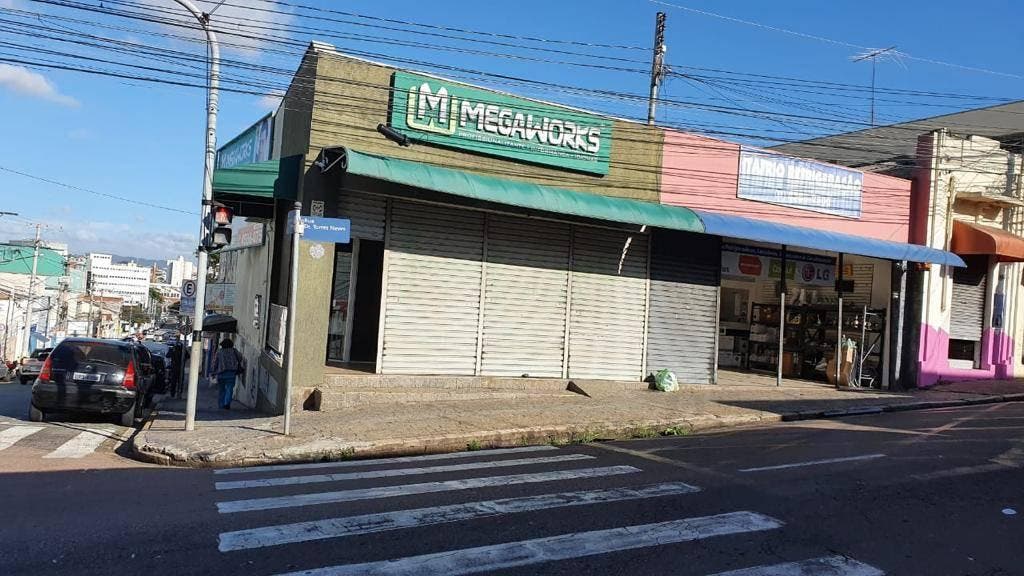 Estilo arquitetônico: Moderna.