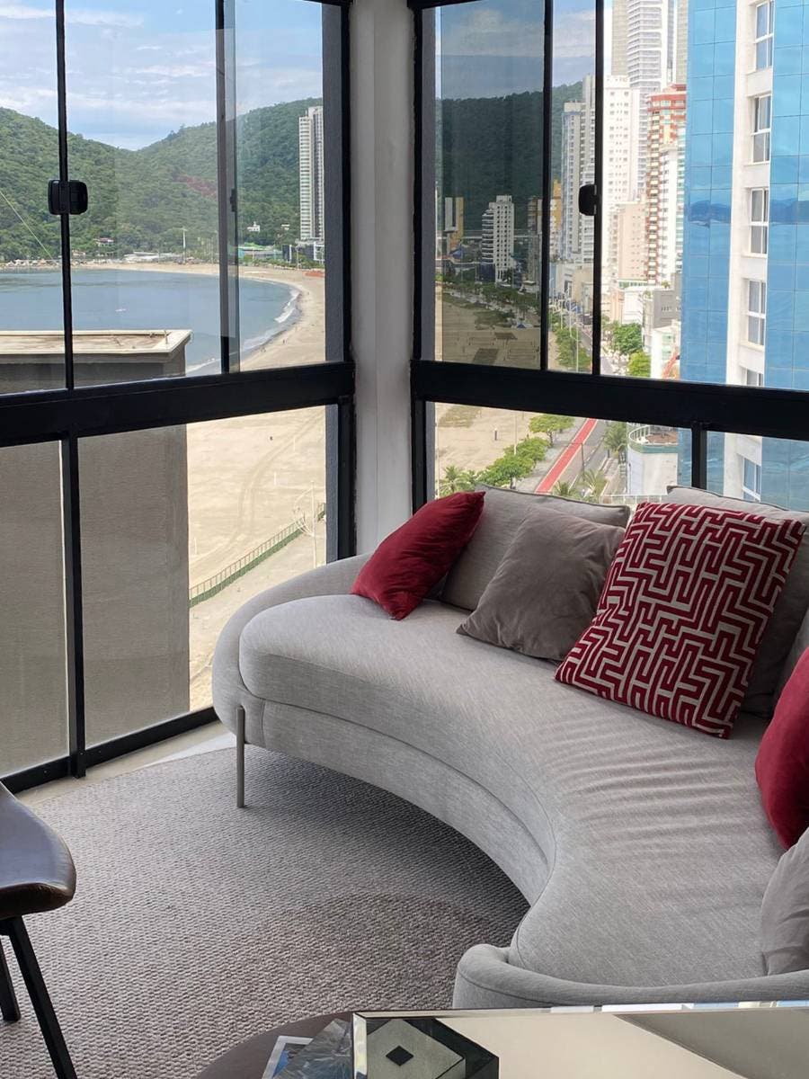 Apartamento Mobiliado com 1 Dormitório à Venda na Barra Sul em Balneário Camboriú - Apartamento em Centro, Balneário Camboriú - à venda - Desc Imóveis