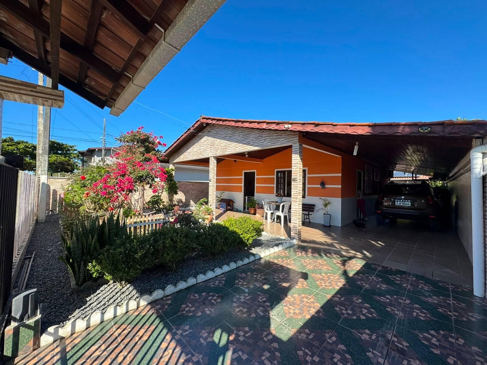 IMÓVEL LOCALIZADO NO CAMBIJÚ, FACE NORTE - Casa em Cambiju, Itapoá - à venda - BESEN IMOBILIÁRIA LTDA