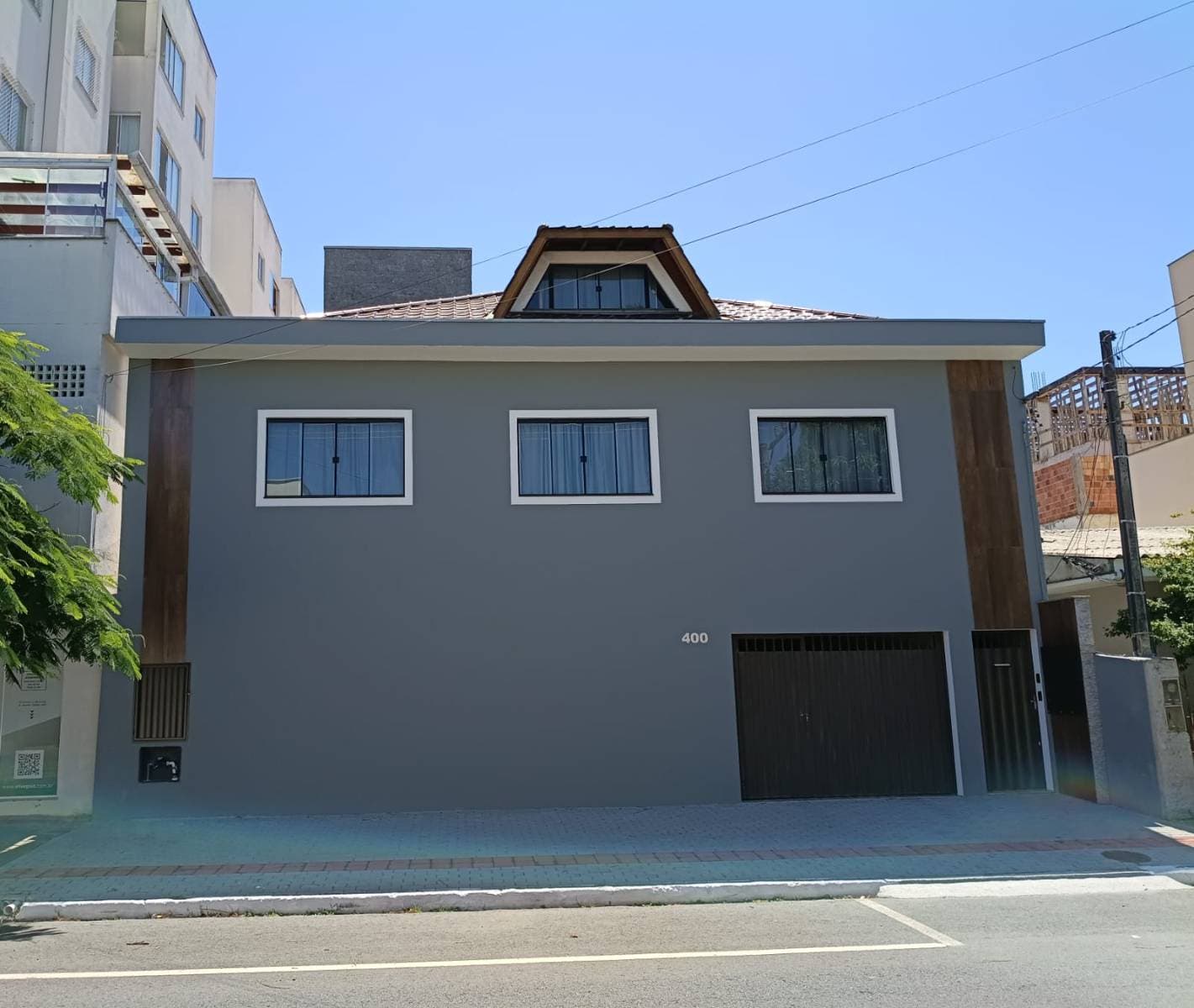 Casa semi-mobiliada com 3 dormitórios para Vender no Bairro Vila Real Balneário Camboriú - Casa em Vila Real, Balneário Camboriú - à venda - Desc Imóveis