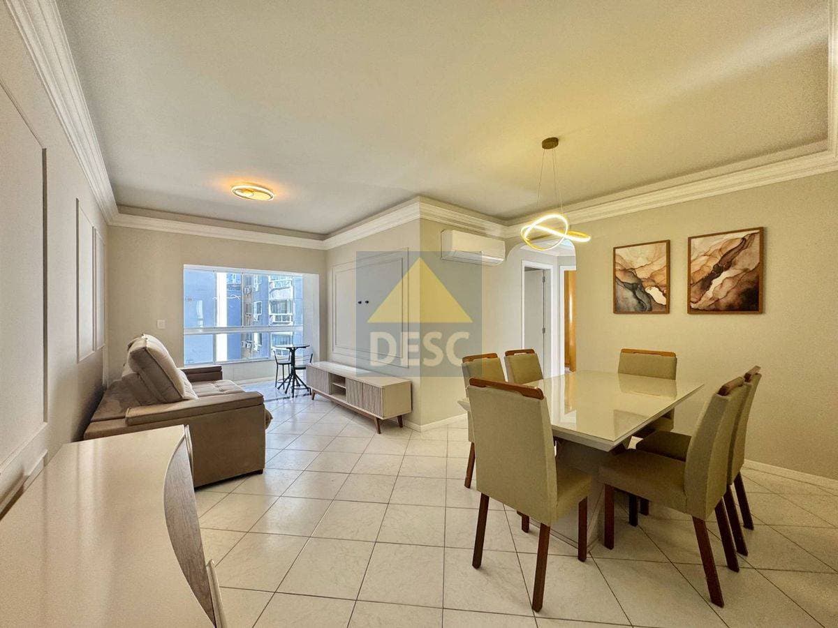 Apartamento com 03 dormitórios mobiliado para locação anual em prédio frente mar - Apartamento em Centro, Balneário Camboriú - para locação - Desc Imóveis