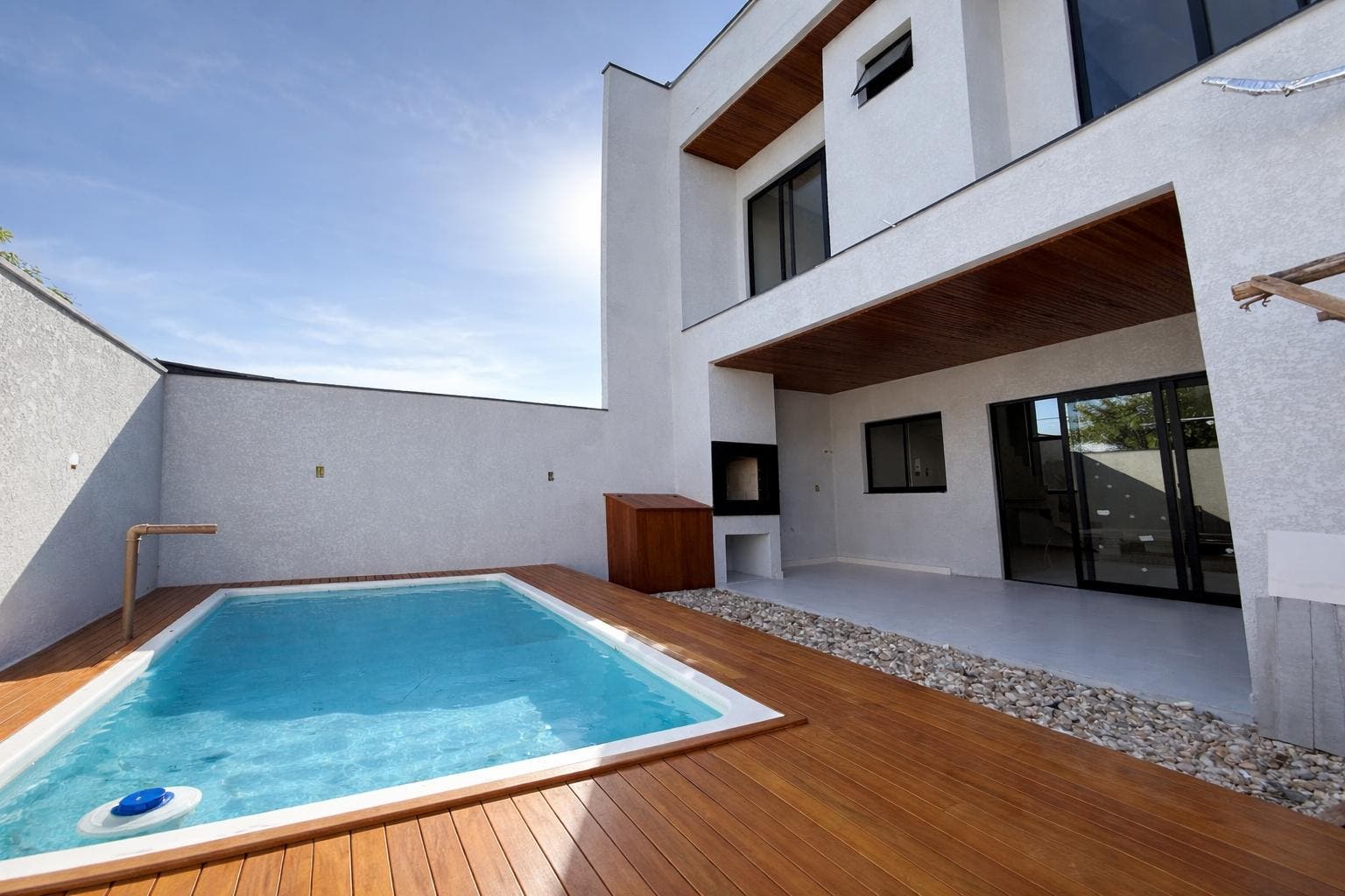 SOBRADO 3 QUARTOS COM PISCINA EM ITAJUBA-BARRA VELHA-SC - Sobrado em Itajuba, Barra Velha - à venda - Imobiliária De Porto