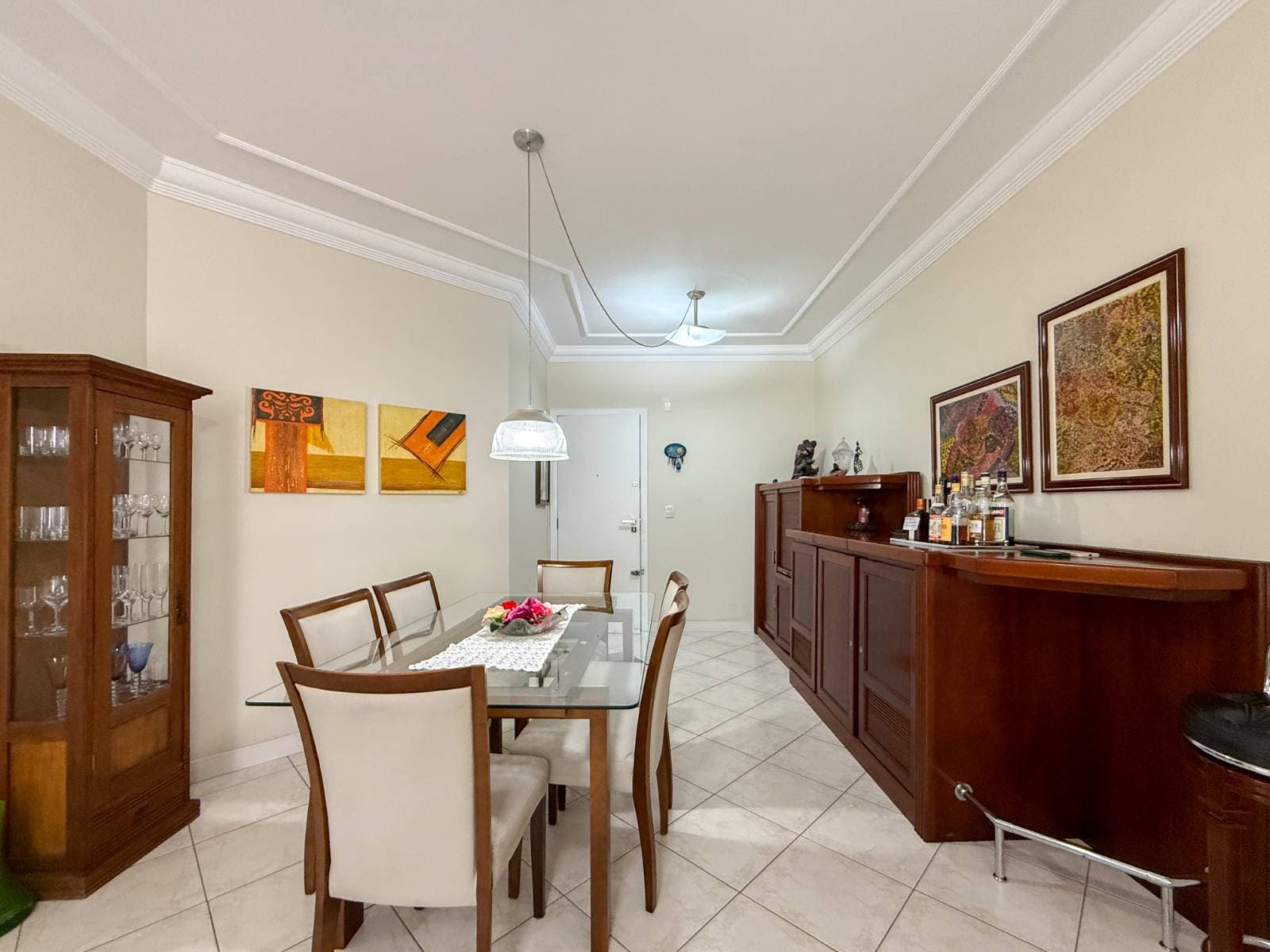 Apartamento mobiliado com 3 dormitórios à venda na Av. Atlântica em Balneário Camboriú - Apartamento em Centro, Balneário Camboriú - à venda - Desc Imóveis