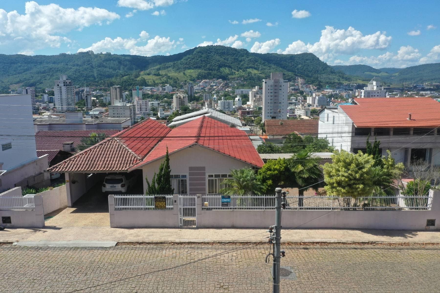Casa Mista - Venda - 04 dormitórios - 298m2 - Amplo Terreno - Rua Mato Grosso - Centro - Rio do Sul - Casa em Centro, Rio do Sul - à venda - Cifra Imóveis e Empreendimentos Imobiliários