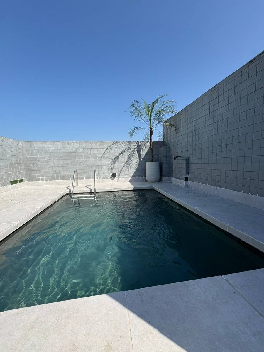🌊🏠 COBERTURA MOBILIADA COM VISTA MAR APENAS 280 MIL DE ENTRADA 🏠🌊 - Cobertura em Tupi, Praia Grande - à venda - DEBORA BUENO CONSULTORIA IMOBILIÁRIA