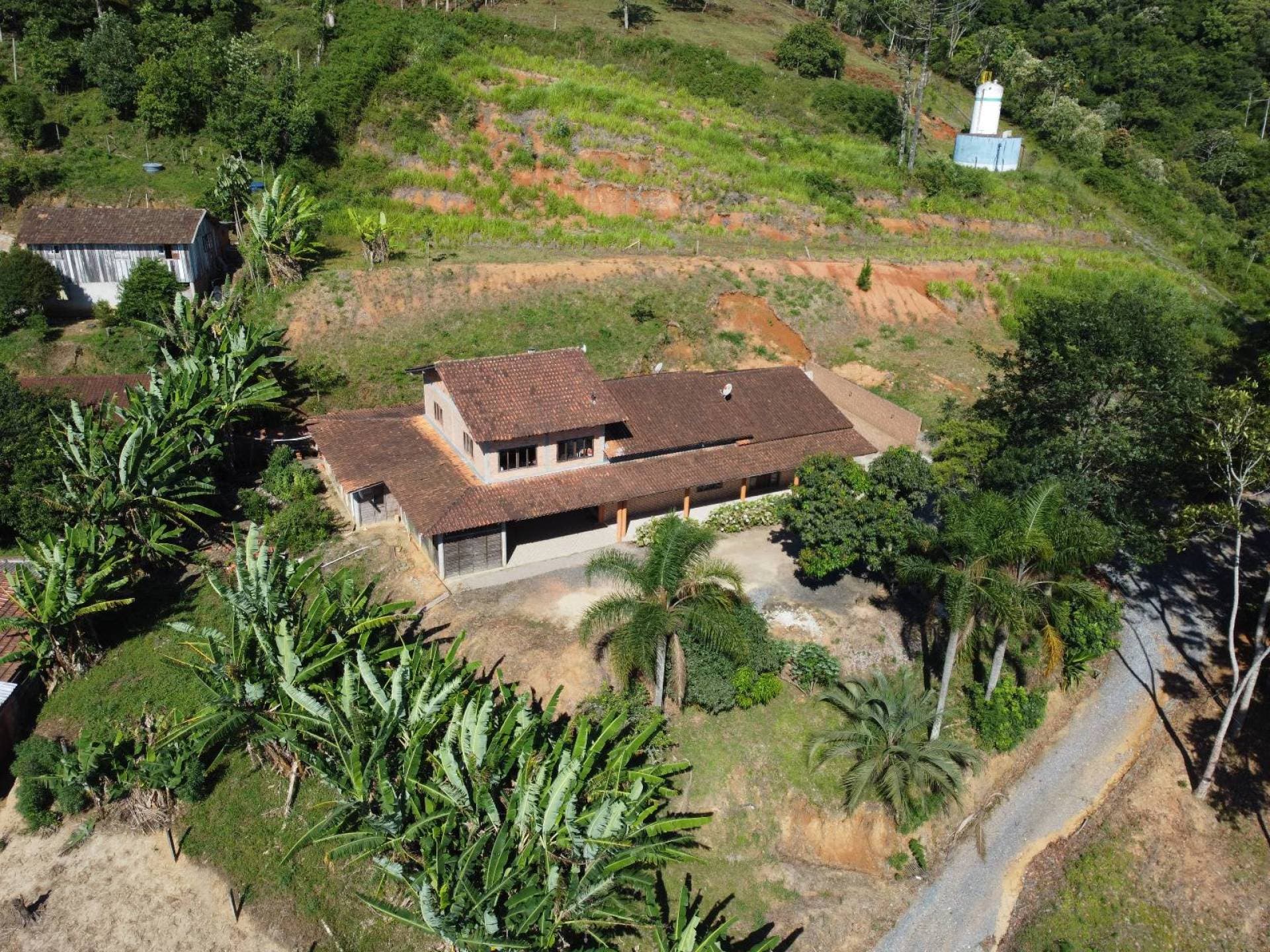 Casa de Alvenaria - Venda - 04 dormitórios - 325m2 - Piscina - Semi Mobiliada - Estrada do Redentor - Canta Galo - Rio do Sul - Casa em Canta Galo, Rio do Sul - à venda - Cifra Imóveis e Empreendimentos Imobiliários