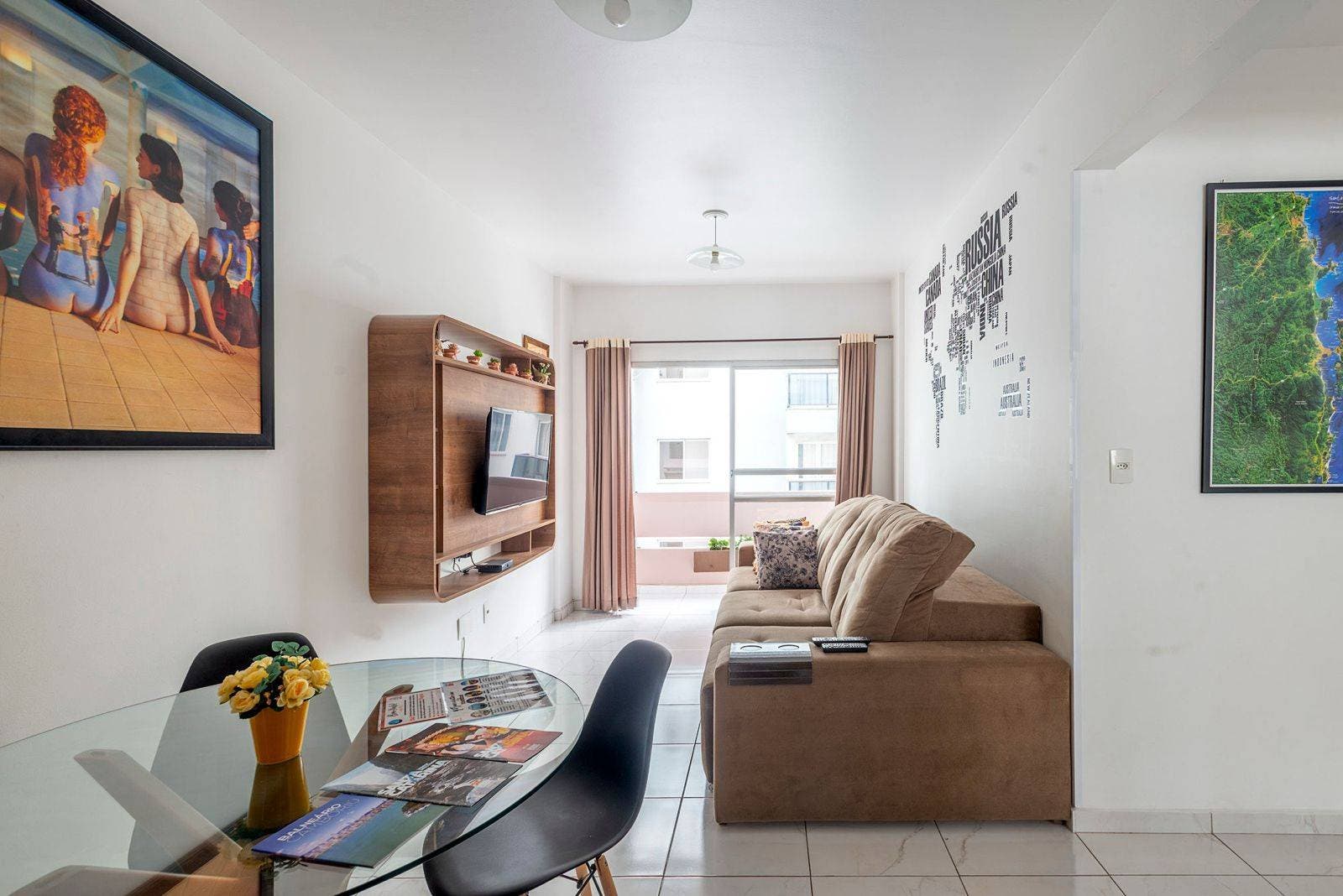 Apartamento mobiliado com 3 dormitórios na Avenida Brasil em Balneário Camboriú - Apartamento em Centro, Balneário Camboriú - à venda - Desc Imóveis