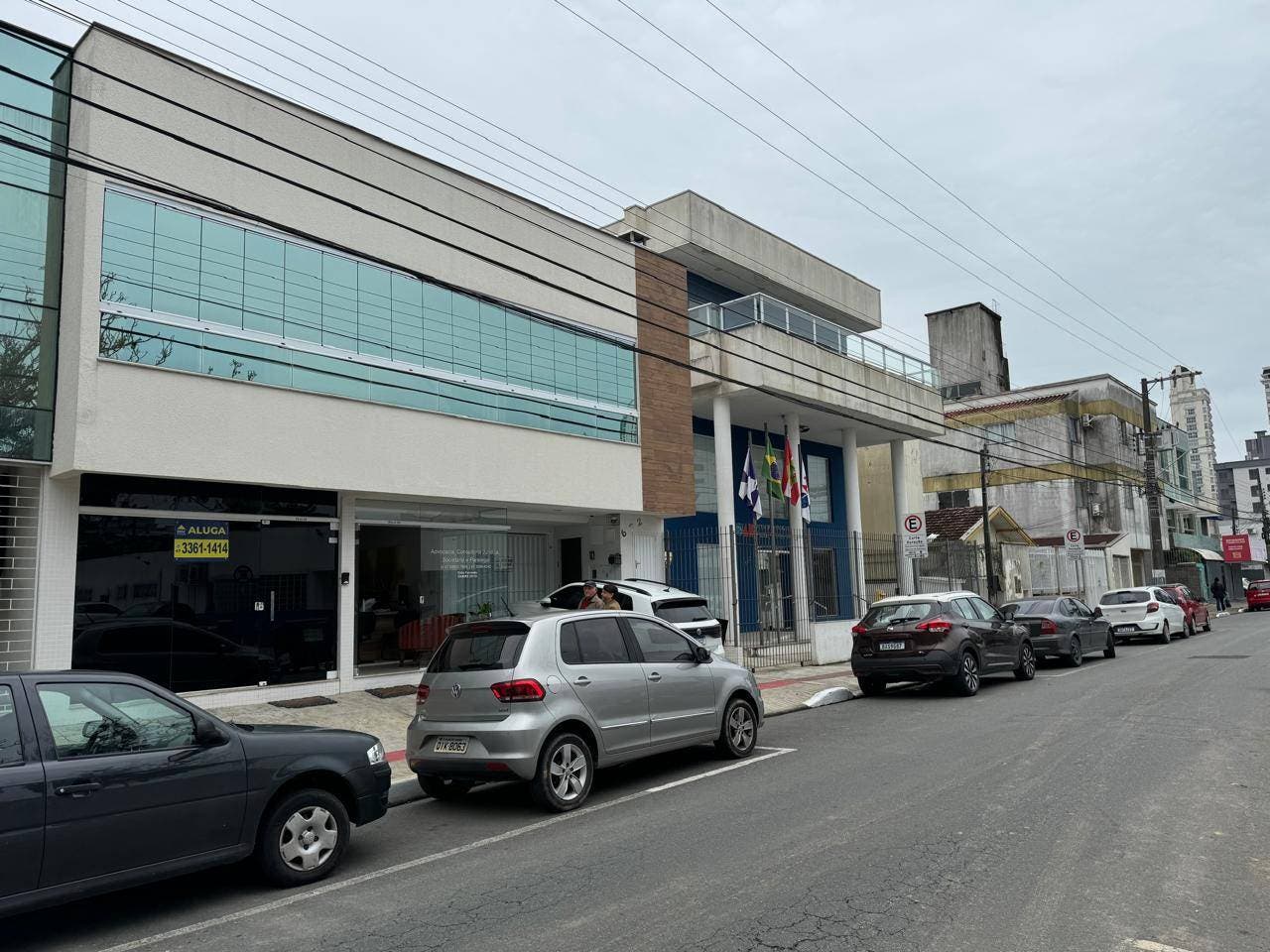 Sala Comercial para Locação Anual com 35M² no Centro de Balneário Camboriú - Salas Comerciais em Centro, Balneário Camboriú - para locação - Desc Imóveis