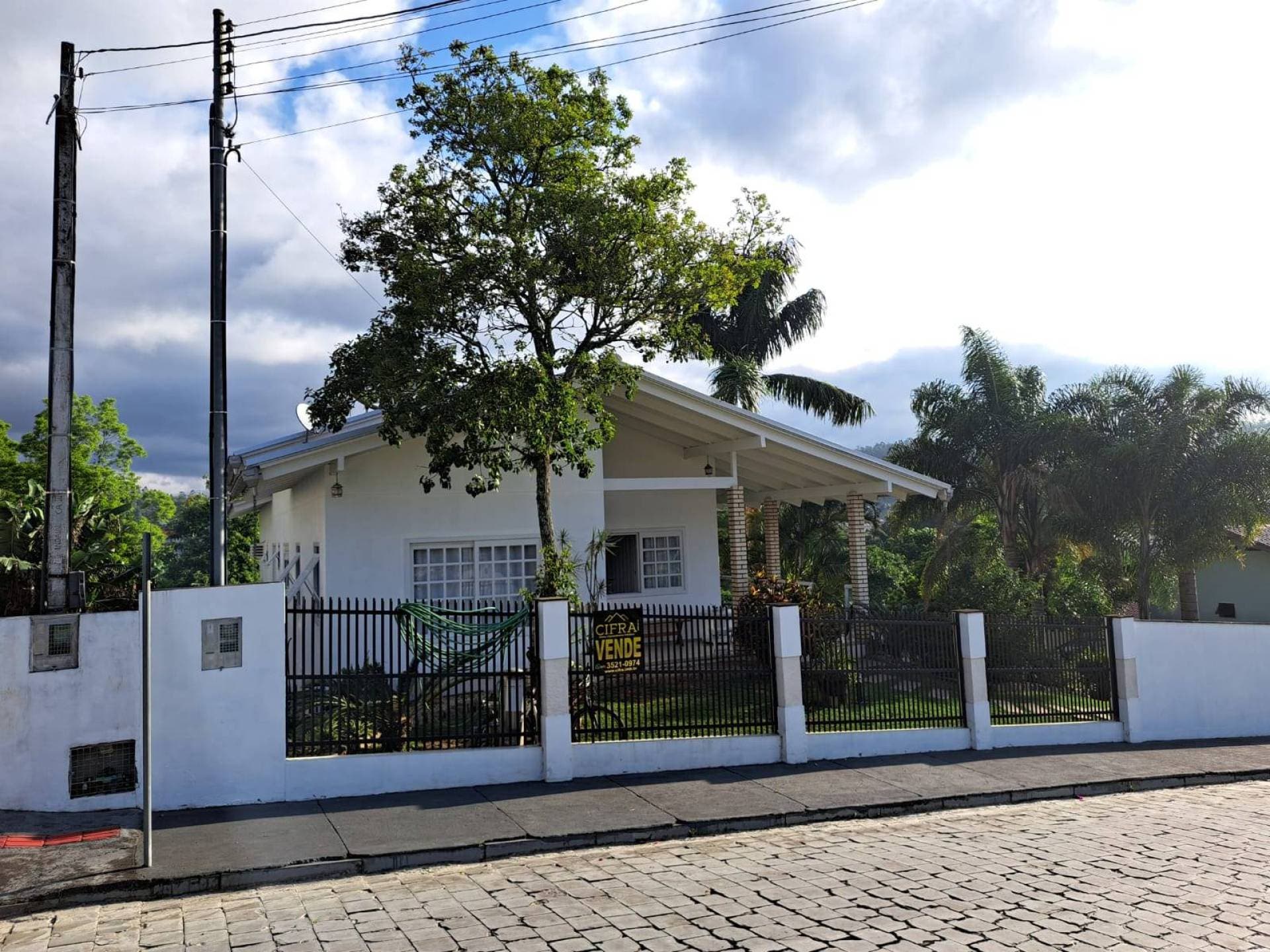 Casa de Alvenaria - Venda - 04 Dormitórios - 333m2 - Mobiliada - Piscina - Rua Santa Catarina - Trombudo Central - Casa em Centro, Trombudo Central - à venda - Cifra Imóveis e Empreendimentos Imobiliários