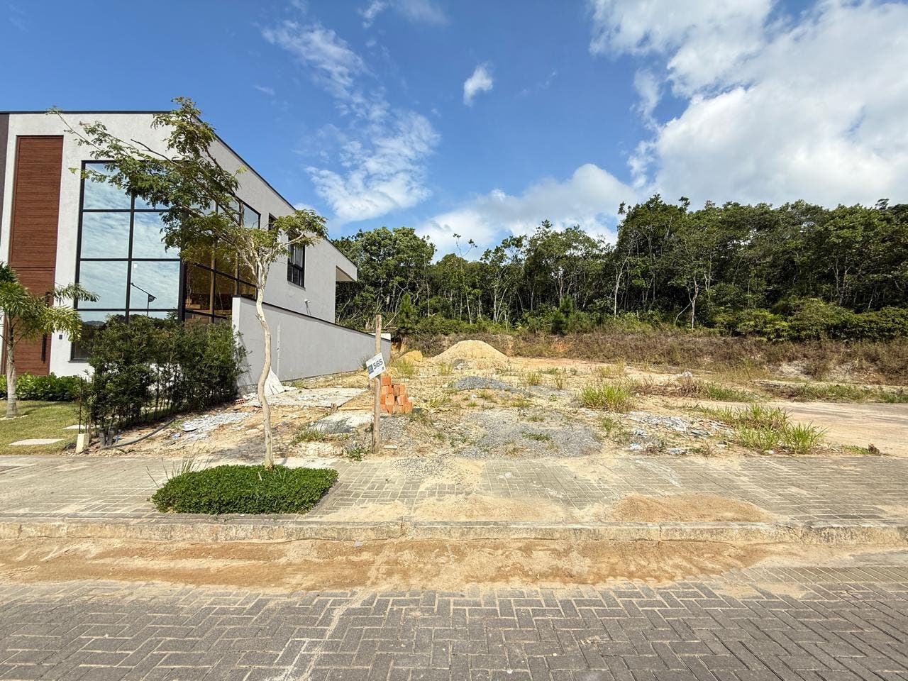 Terreno à venda no Collinas de Camboriú, 300m², Final de Rua, Várzea do Ranchinho, Camboriú-SC - Lote/Terreno em Várzea do Ranchinho (Monte Alegre), Camboriú - à venda - IMOBILIÁRIA GUILHERME LTDA