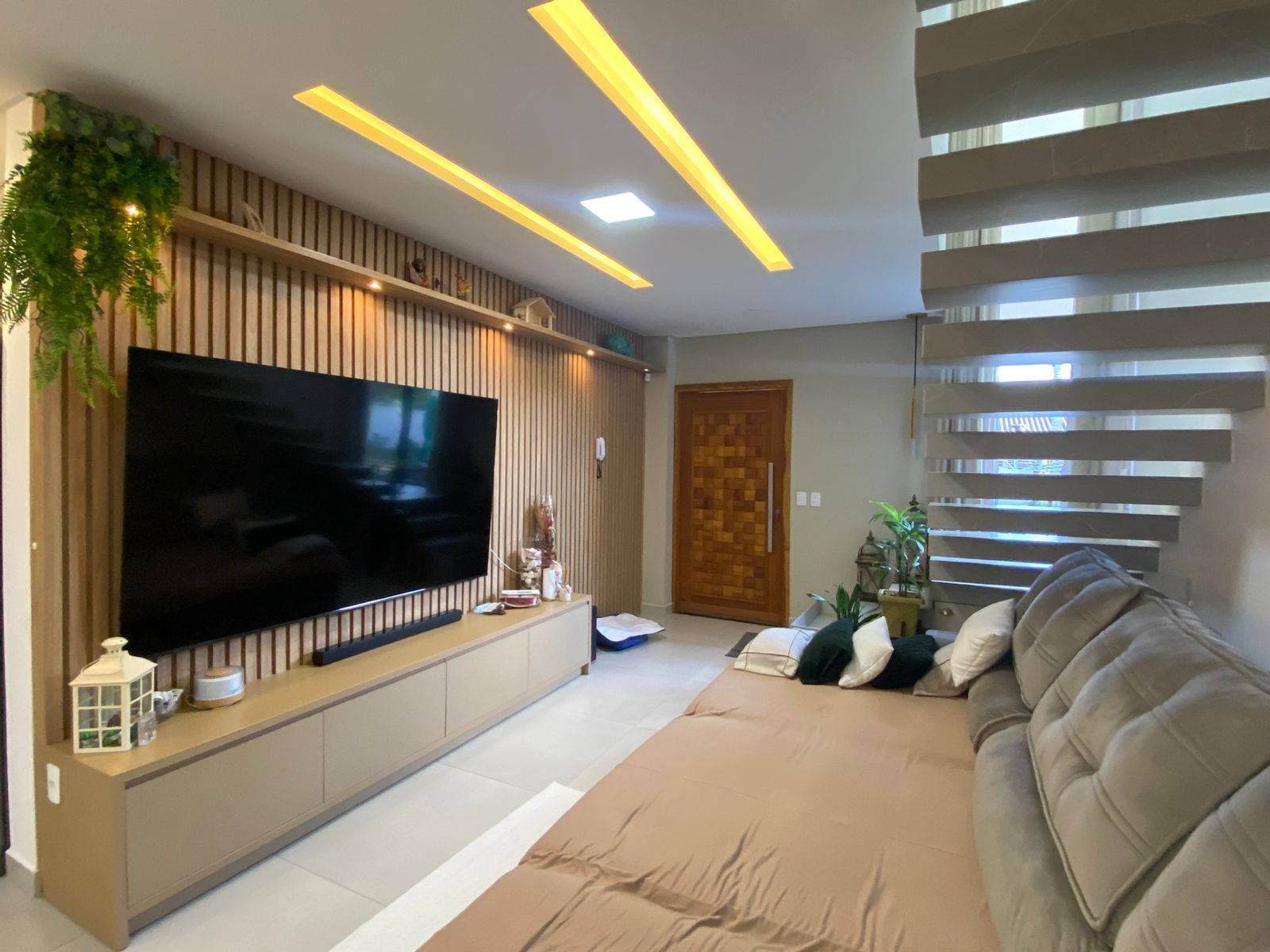 Sobrado Parcialmente Mobiliado com Suíte Master, Closet e Área Gourmet – Ao Lado da Av. do Príncipe - Casa em Itapema do Norte, Itapoá - à venda - BESEN IMOBILIÁRIA LTDA