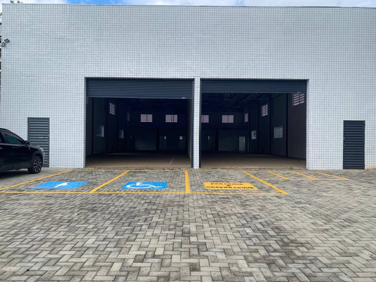2 GALPÕES PARA LOCAÇÃO EM MEDEIROS 279 M² CADA,PÉ DIREITO 6M,2 BANHEIROS ,1 COZINHA - Galpão em Medeiros, Jundiaí - para locação - Entry Imob