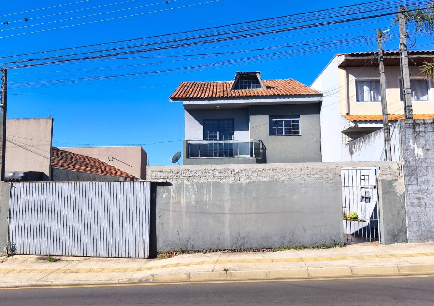 Residência - Uvaranas - Casa em Uvaranas, Ponta Grossa - para locação e à venda - GH Imóveis