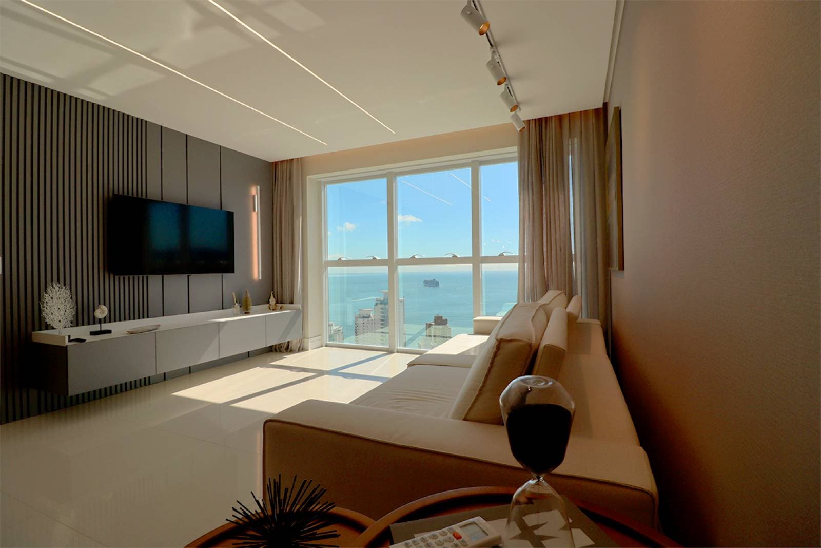 Apartamento à Venda em Balneário Camboriú no Phoenix Tower - Apartamento em Centro, Balneário Camboriú - à venda - Desc Imóveis