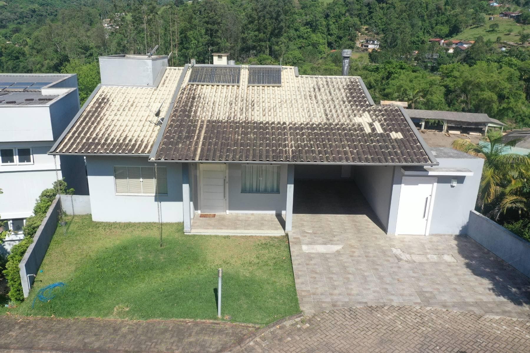 Casa de Alvenaria - Venda - 04 dormitórios - 250m2 - Mobiliada - Alto Padrão - Piscina Aquecida - Rua Maria Leite da Silva - Condomínio Fechado Montez - Sumaré - Casa em Sumaré, Rio do Sul - à venda - Cifra Imóveis e Empreendimentos Imobiliários