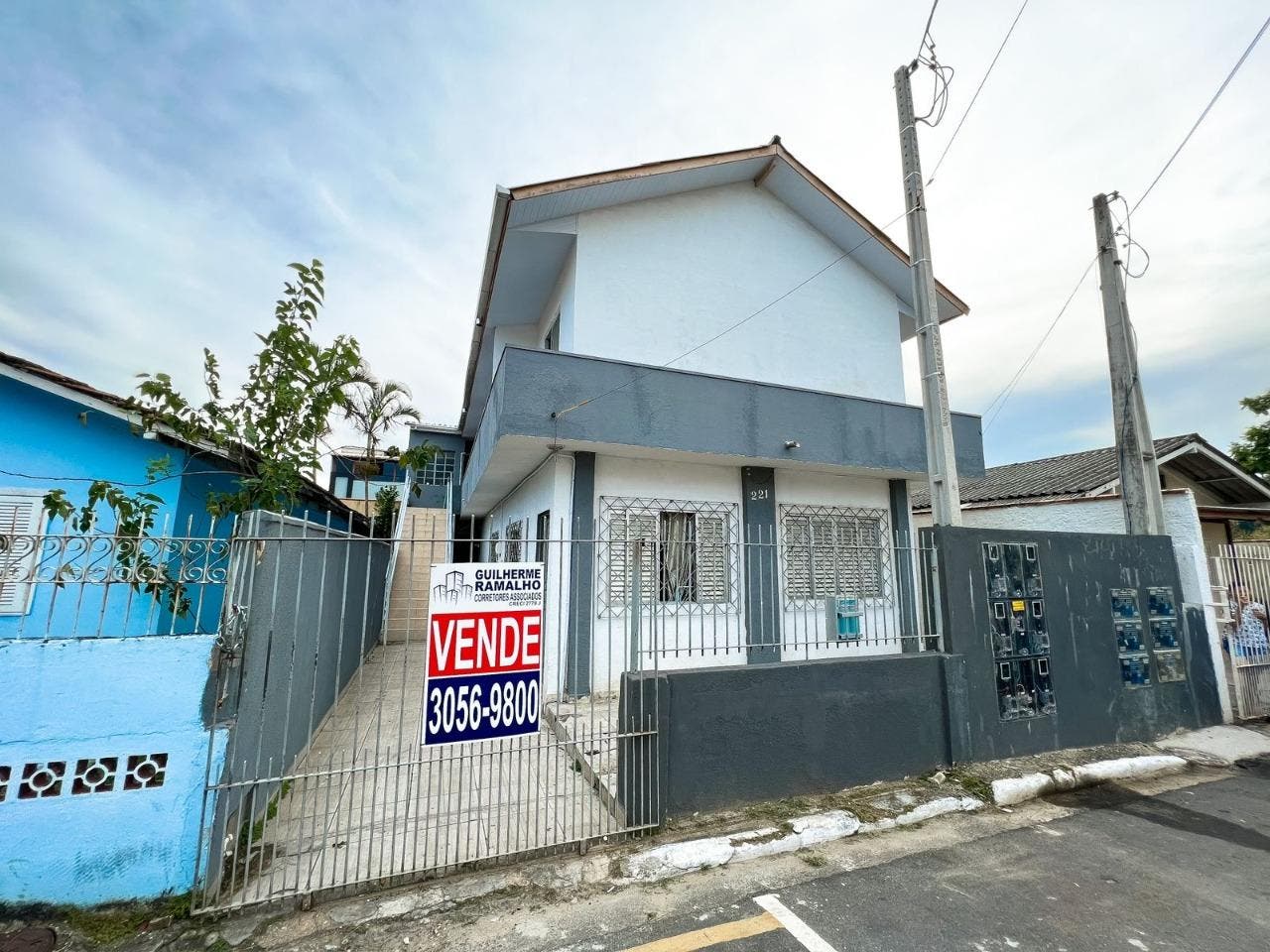 Casa com kitnets a venda proximo ao shopping Balneário em Balneário Camboriú/SC - Casa em Estados, Balneário Camboriú - à venda - IMOBILIÁRIA GUILHERME LTDA
