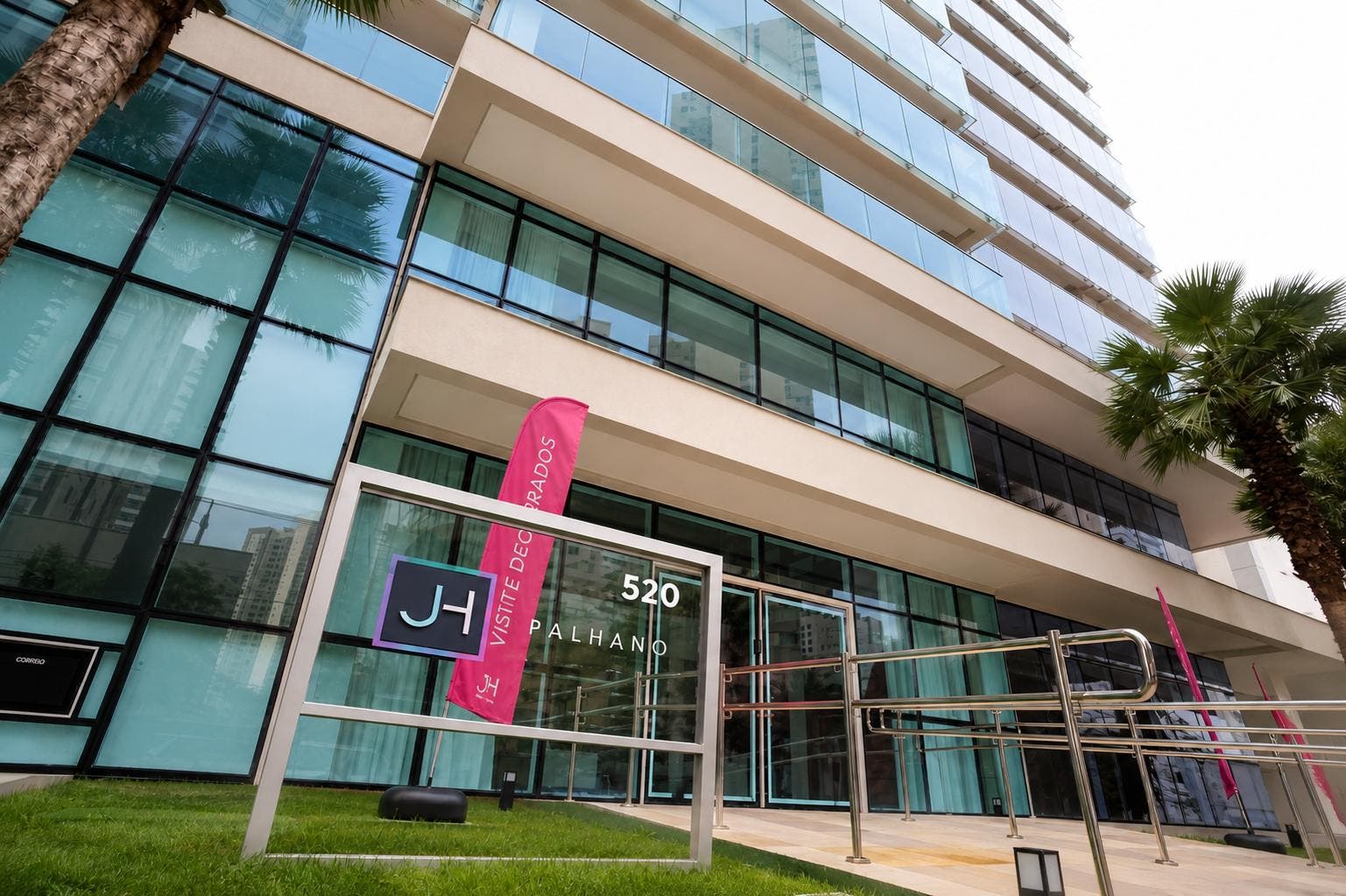 Apartamento mobiliado com 2 quartos, 01 suíte à venda no Edf. JH Palhano - Apartamento - à venda - CINCO HOMESTAY LTDA