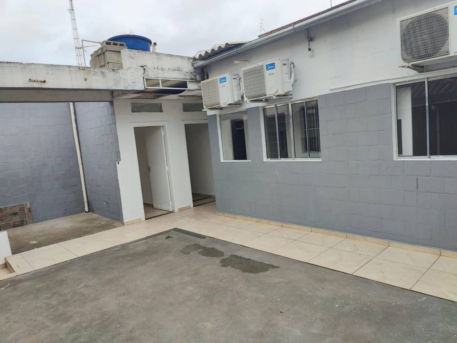 Casa com 4 banheiros e 4 vagas na Vila Progresso, Jundiaí. 209m² úteis. - Casa em Vila Progresso, Jundiaí - para locação - Entry Imob