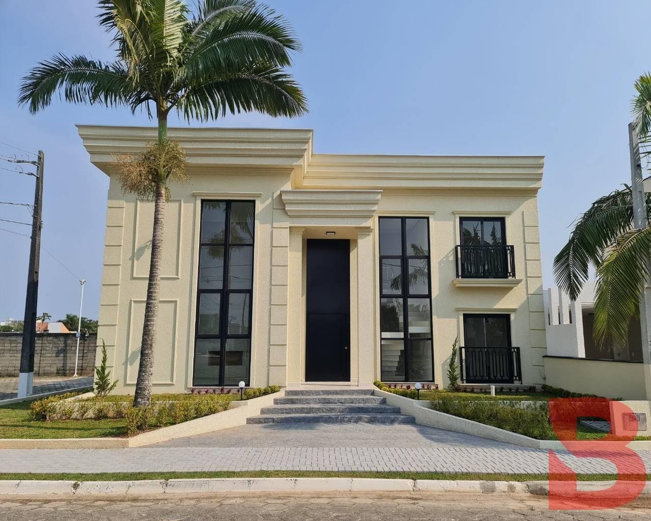 SOBRADO DE ALTO PADRÃO, ESTILO NEOCLÁSSICO, EM LOTEAMENTO FECHADO SOUTH BEACH, 04 SUÍTES. - Sobrado em Barra do Sai, Itapoá - à venda - BESEN IMOBILIÁRIA LTDA