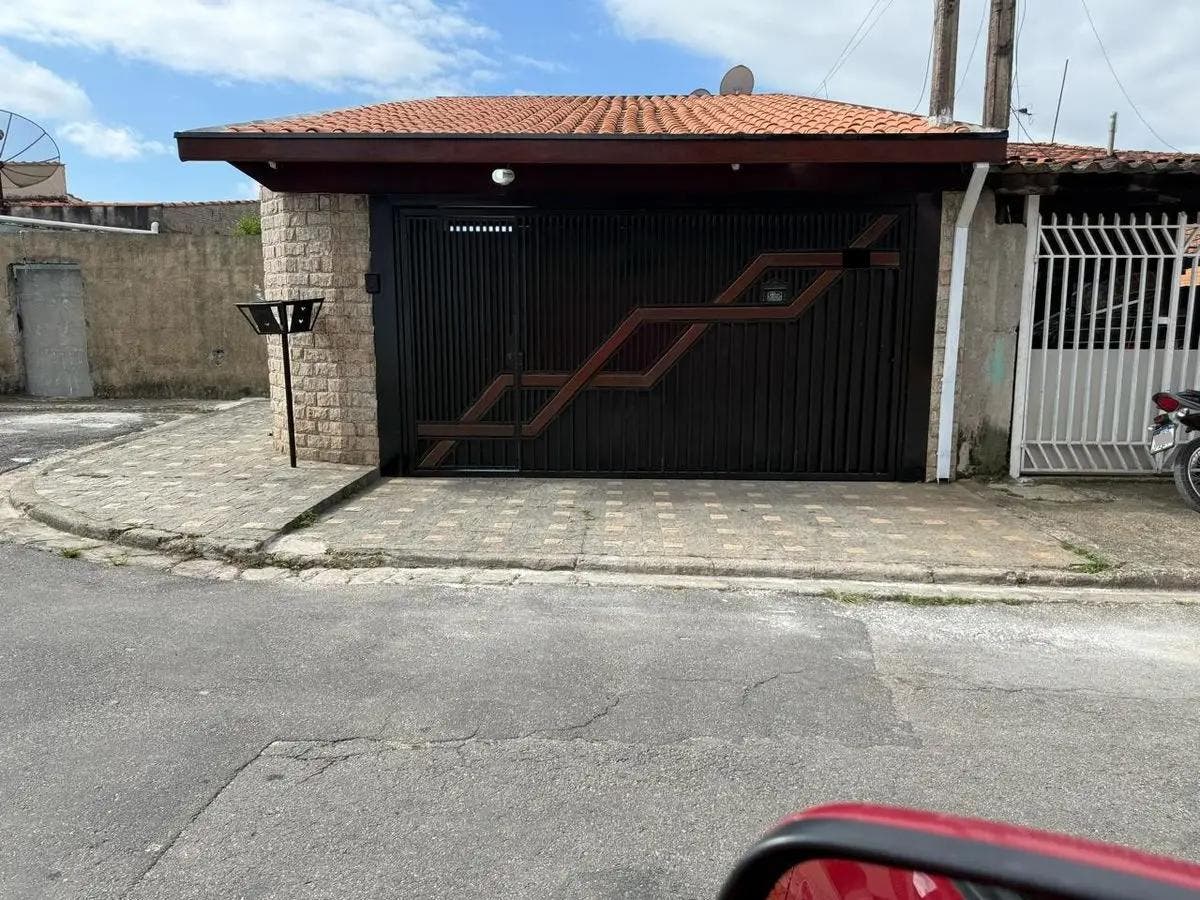 Sobrado com 3 quartos, Vila São João (São Silvestre) - Jacareí - Sobrado em Vila São João (São Silvestre), Jacareí - à venda - GIL IMOB