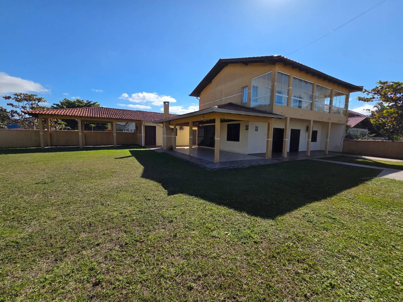 Casa frente mar com 8 quartos à Venda, Barra do Sai - Itapoá - Casa em Barra do Sai, Itapoá - à venda - BESEN IMOBILIÁRIA LTDA