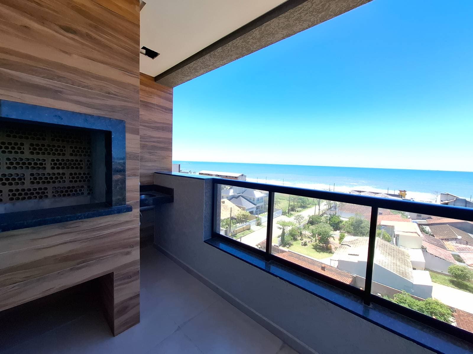 COBERTURA EM ITAPOÁ, COM 02 SUÍTES A APENAS 150 METROS DA PRAIA! - Apartamento em Paese, Itapoá - à venda - BESEN IMOBILIÁRIA LTDA