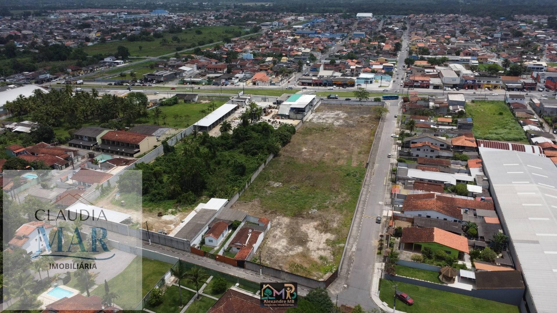 Terreno à Venda para Investidores no Porto Novo, Caraguatatuba - Lote/Terreno em Jardim Porto Novo, Caraguatatuba - à venda - Claudia Mar LTDA