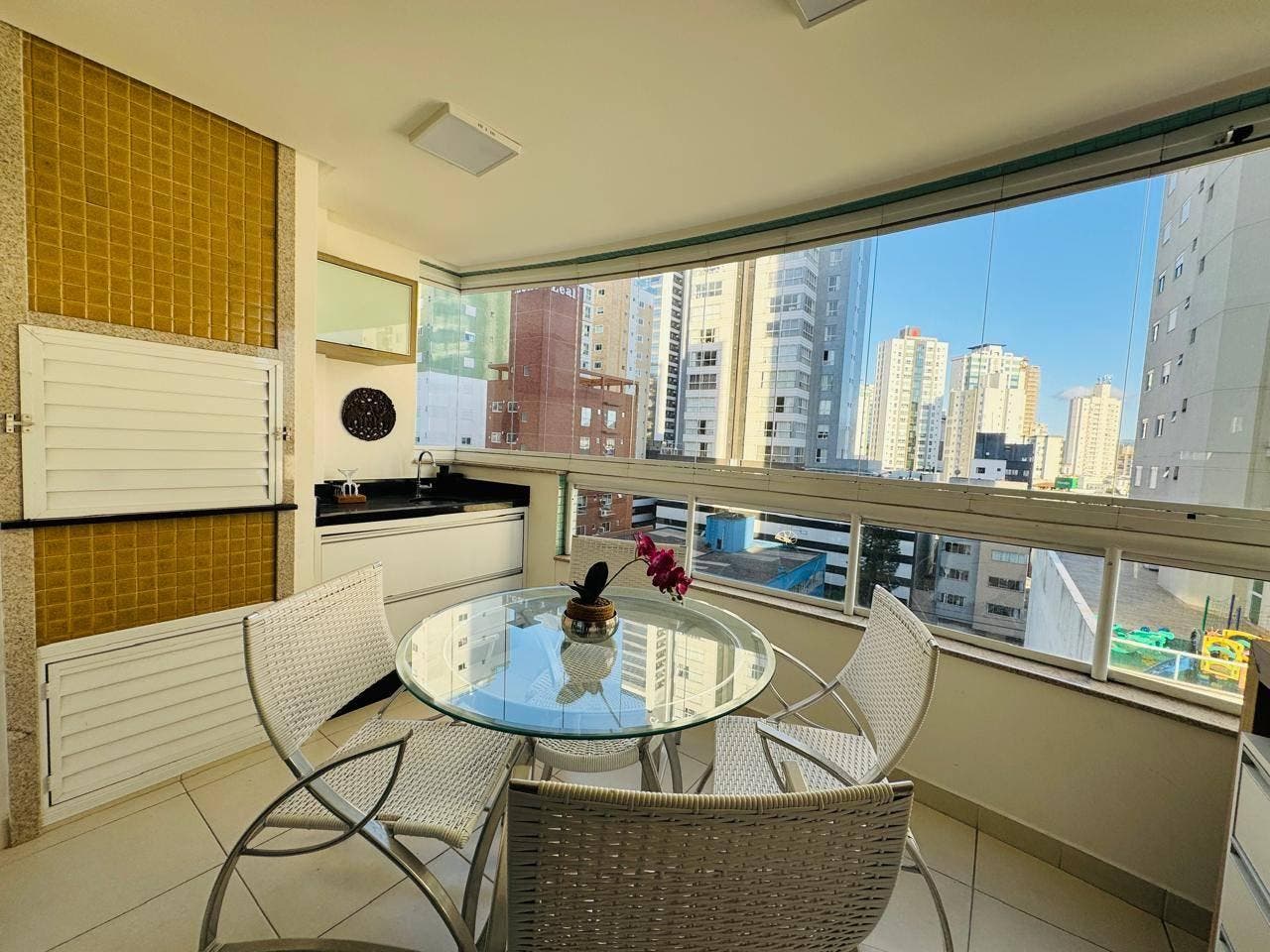 Apartamento com 3 quartos, Centro - Balneário Camboriú - Apartamento em Centro, Balneário Camboriú - à venda - IMOBILIÁRIA GUILHERME LTDA