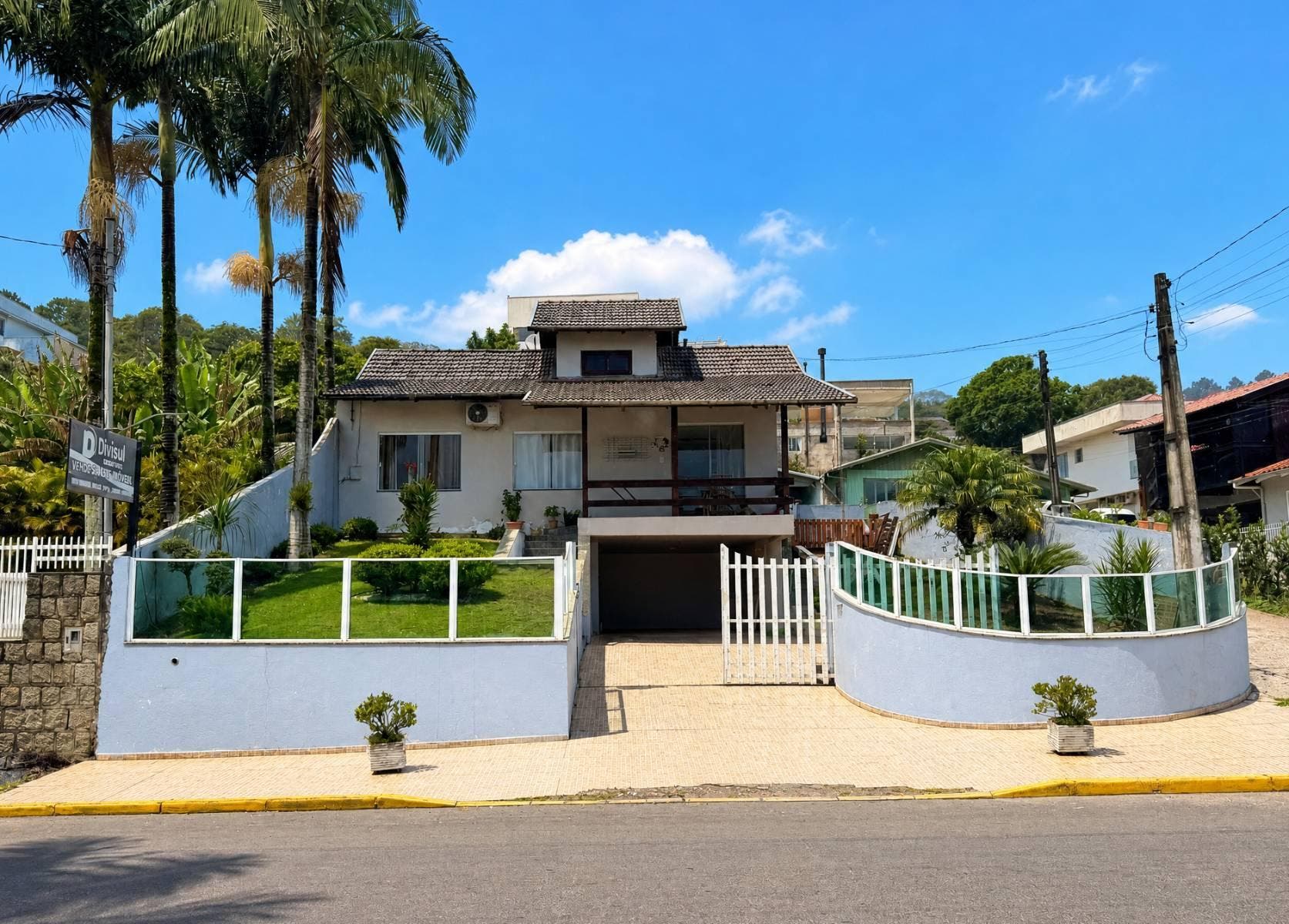Casa de Alvenaria - Venda - 03 Dormitórios - 292M2 - Semi Mobiliada - Budag - Rio do Sul - Casa em Budag, Rio do Sul - à venda - Cifra Imóveis e Empreendimentos Imobiliários