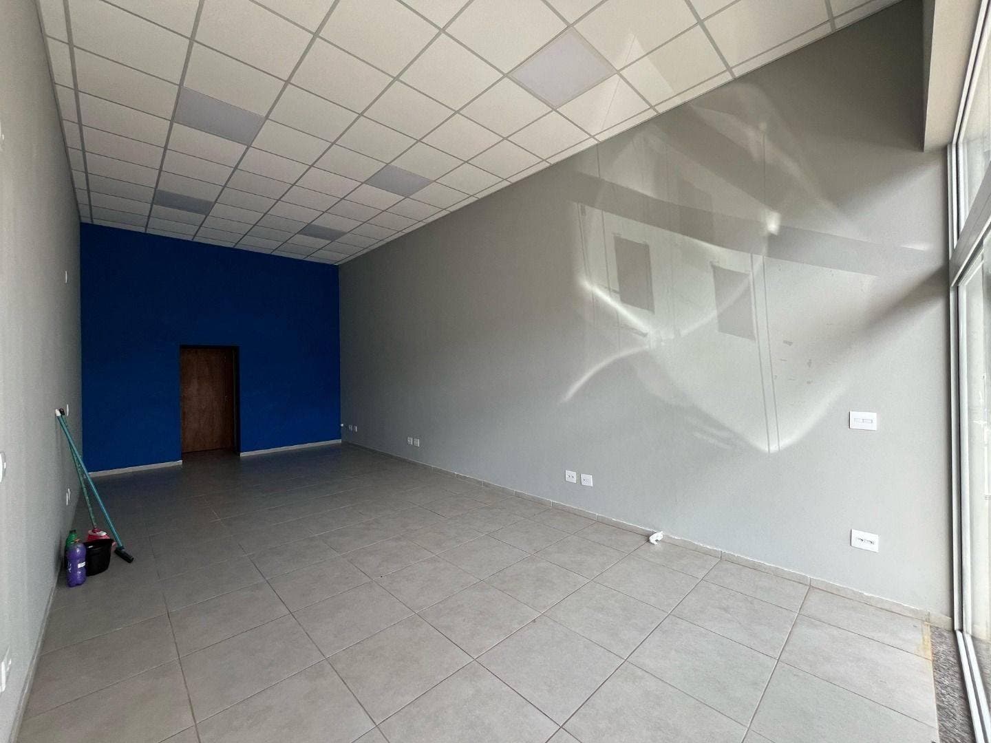 Sala comercial para locação - Centro - Andradas/MG - Salas Comerciais em Centro, Andradas - Teixeira Consultoria Imobiliaria LTDA