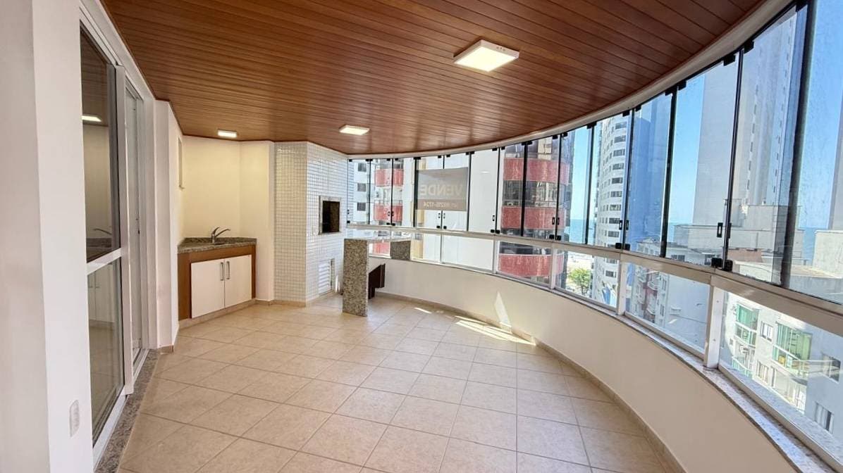 Apartamento Quadra Mar com 3 Suítes no Centro Sul de Balneário Camboriú - Apartamento em Centro, Balneário Camboriú - à venda - Desc Imóveis
