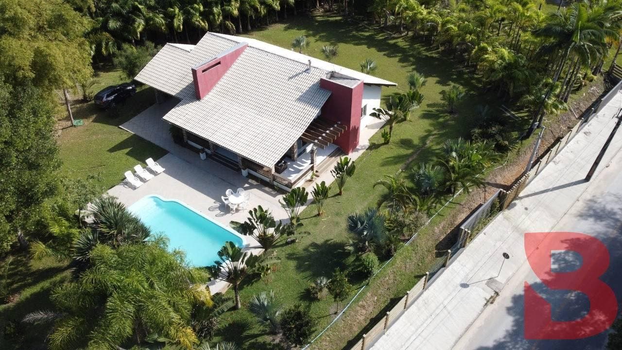LINDA CHÁCARA LOCALIZADA NA VILA DA GLÓRIA, COM 03 SUÍTES (SENDO 01 SUÍTE COM CLOSET E HIDROMASSAGEM) - Chácara em São Francisco do Sul - à venda - BESEN IMOBILIÁRIA LTDA