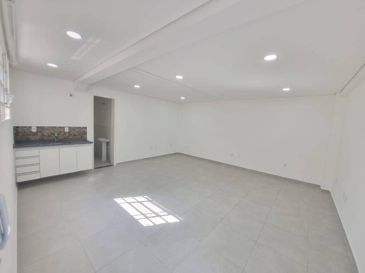 Moderno minimalista.