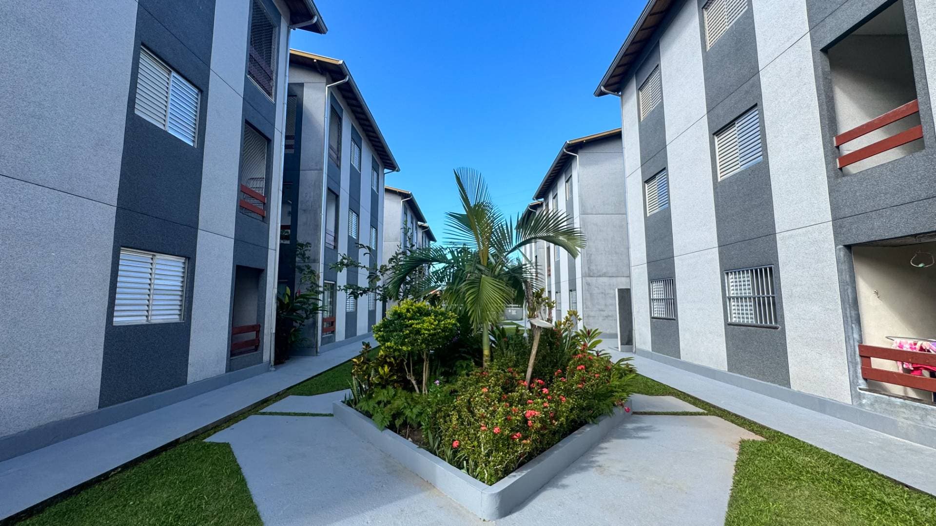 APARTAMENTO COM 2 QUARTOS (1 SUÍTE) TÉRREO EM UBATUBA - Apartamento em Sapê, Ubatuba - à venda - Claudia Mar LTDA