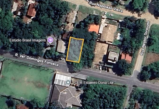 Terreno à venda próximo ao mar no Bairro Estaleiro em Balneário Camboriú - Lote/Terreno em Praia do Estaleiro, Balneário Camboriú - à venda - Desc Imóveis