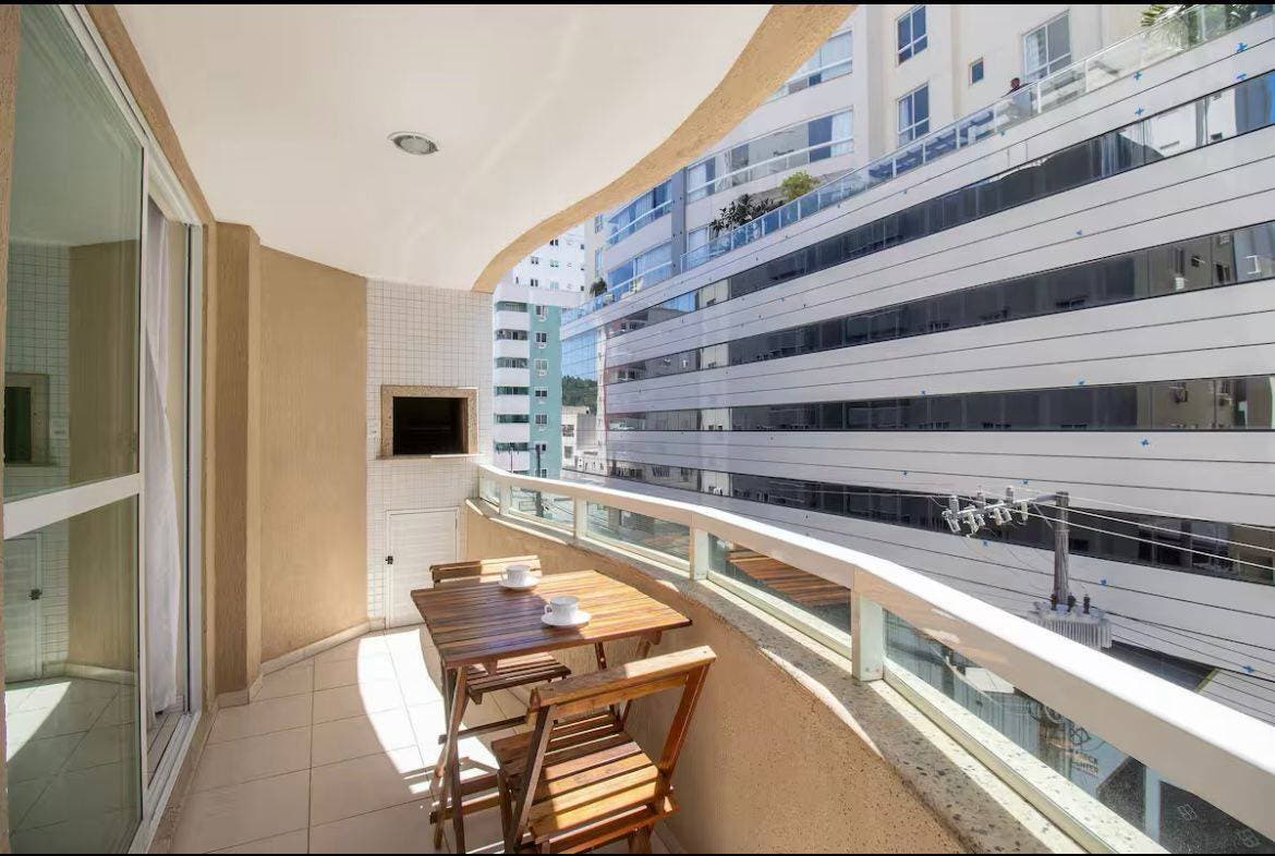 Apartamento mobiliado com 3 dormitórios no Ed. Quatro Ilhas em Balneário Camboriú - Apartamento em Centro, Balneário Camboriú - à venda - Desc Imóveis