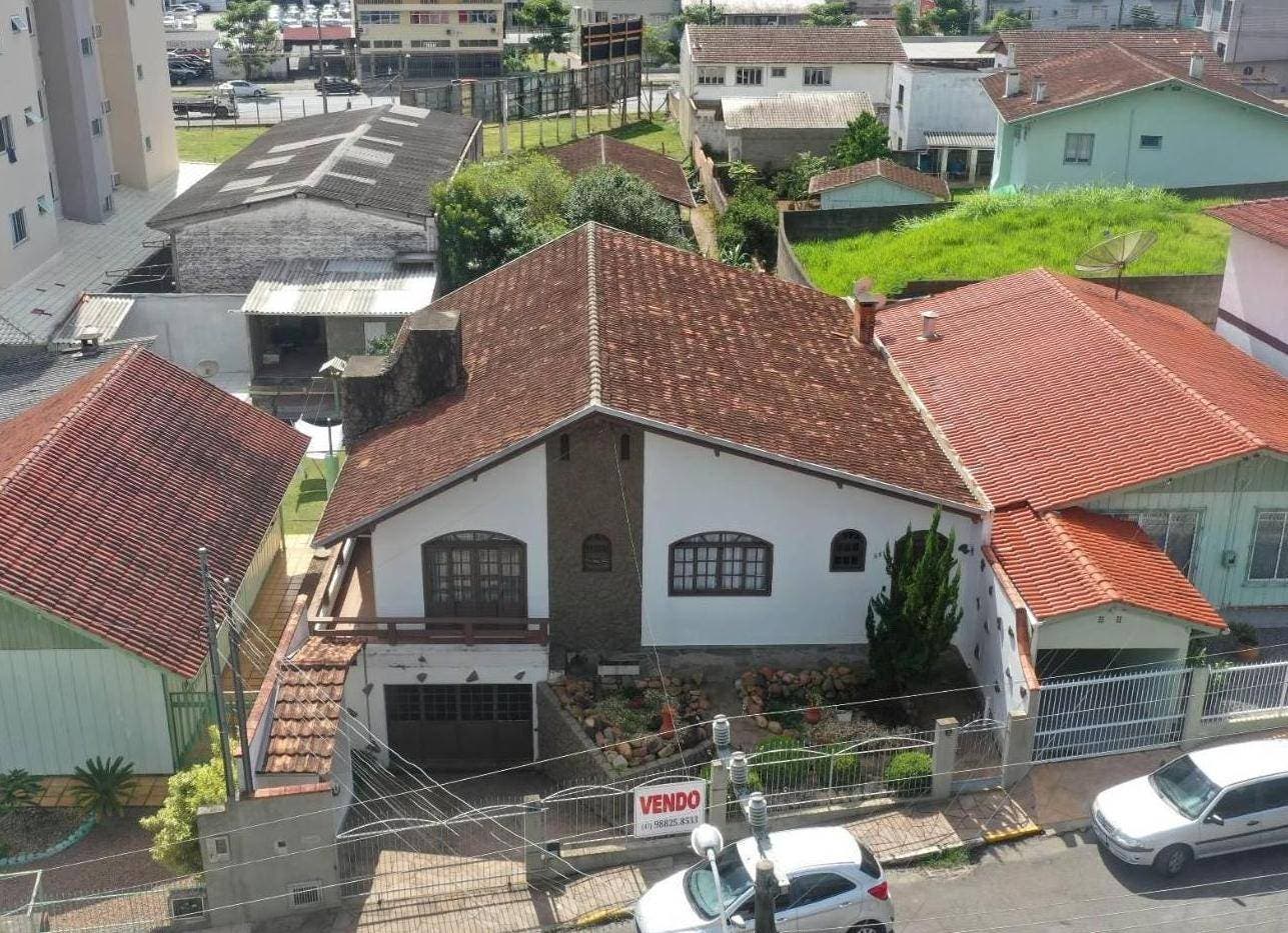Casa de Alvenaria - Venda - 03 dormitórios - 373m2 - Semi Mobiliada - Santana - Rio do Sul - Casa em Santana, Rio do Sul - à venda - Cifra Imóveis e Empreendimentos Imobiliários
