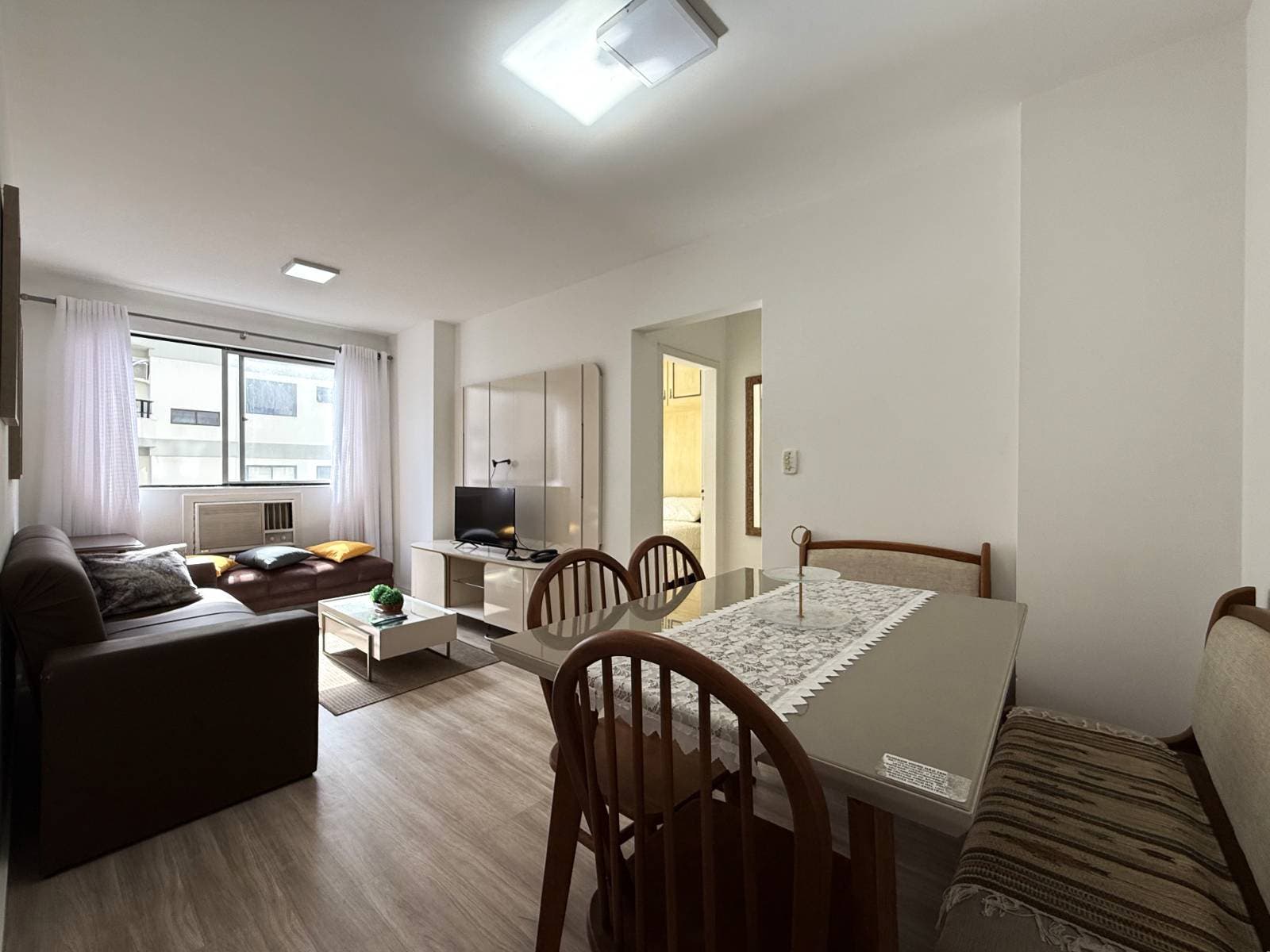Apartamento com 1 dormitório à venda no centro de Balneário Camboriu - Apartamento em Centro, Balneário Camboriú - à venda - Desc Imóveis