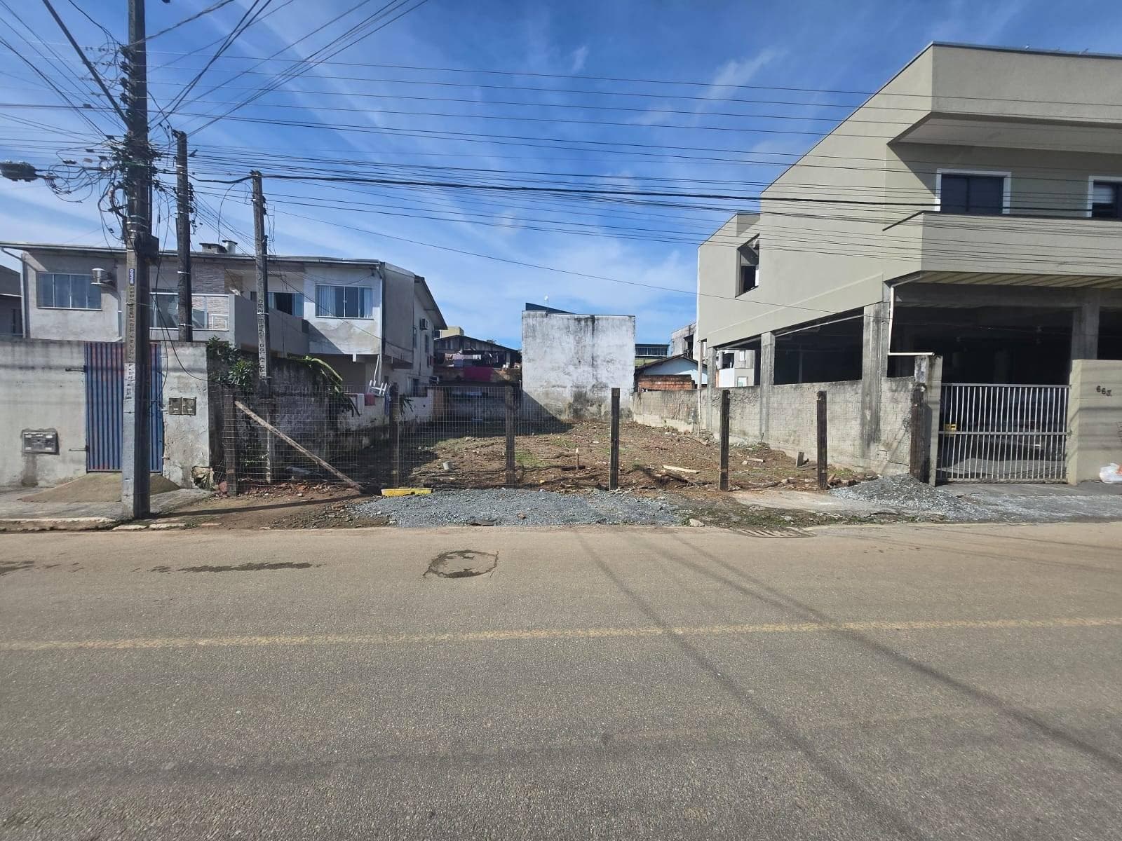 Terreno a venda em Balneário Camboriú - Lote/Terreno em Municípios, Balneário Camboriú - à venda - Desc Imóveis