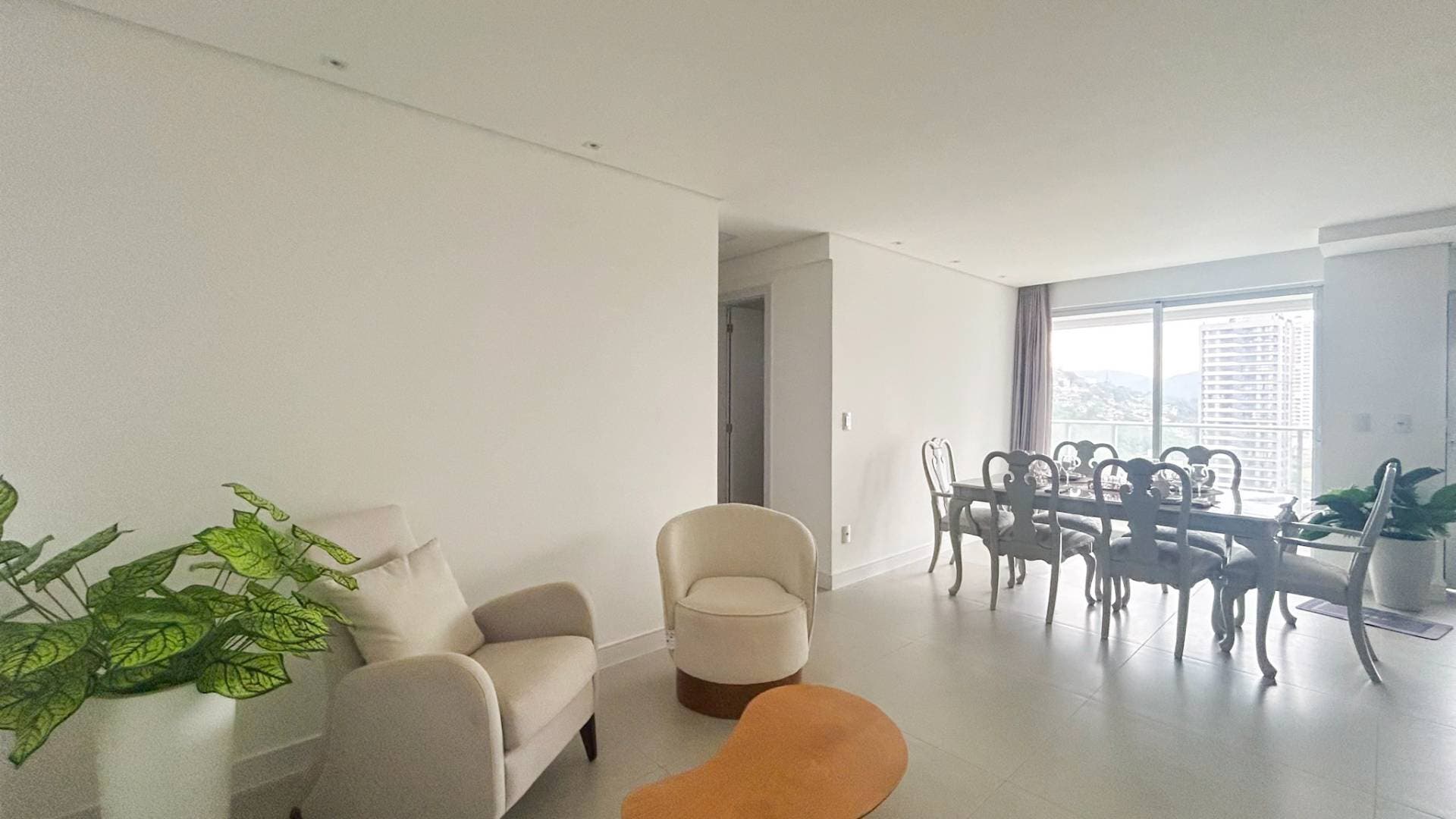Apartamento novo com 03 dormitórios e 02 vagas no Ed. Duo, Praia Brava em Itajaí - Apartamento em Praia Brava, Itajaí - à venda - IMOBILIÁRIA GUILHERME LTDA