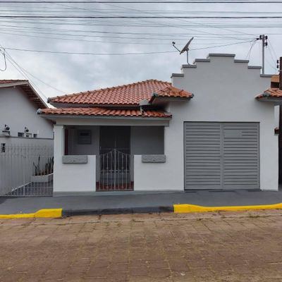 Casa para Alugar com 2 Dormitórios, Escritório, Quintal e Garagem Coberta no Centro - Avaré - Casa em Centro, Avaré - para locação - CRYSTAL IMÓVEIS