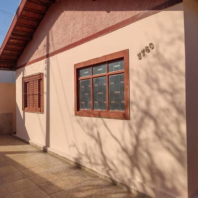 Casa à Venda com 2 Quartos, Garagem para 4 Carros e Edícula em Jardim Brasil - Avaré - Casa em Jardim Brasil, Avaré - à venda - CRYSTAL IMÓVEIS