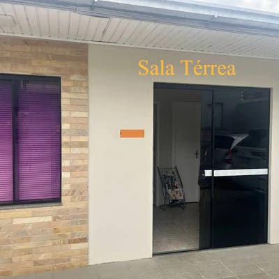 SALA COMERCIAL TÉRREA - Salas Comerciais em Centro, Guarapuava - para locação - Dom Imóveis Guarapuava