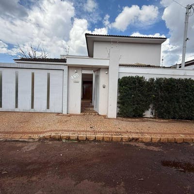 Casa com 3 dormitórios à venda, 200 m² por R$ 900.000,00 - Setor Social - Itumbiara/GO - Casa em Setor Social, Itumbiara - para locação e à venda - Group Viga Negócios Imobiliários Ltda